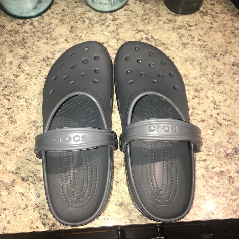 crocs